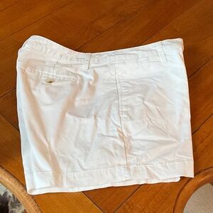 Sonoma life and style mid rise Women's White Shorts size 12